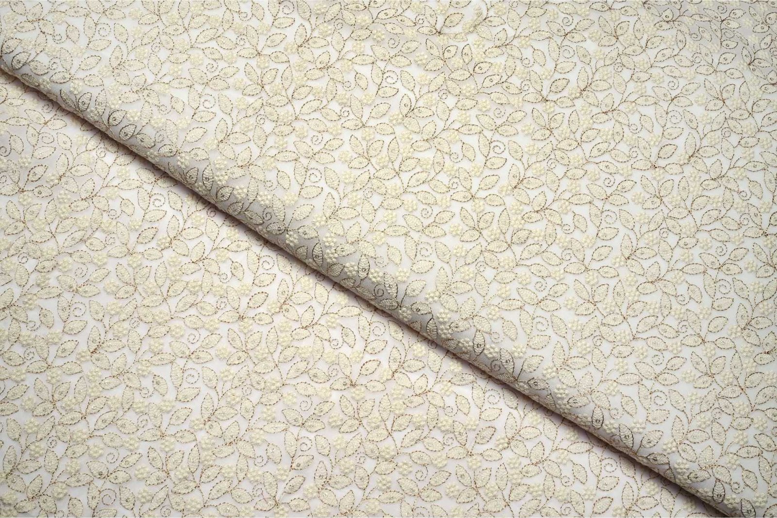 DIABLE  OFF WHITE COLOR WISCOSS GEORGET GOLD EMBOSS CRUSH WEAVE LEAF  MOTIVE PATTERN JAQARD FABRIC 10788