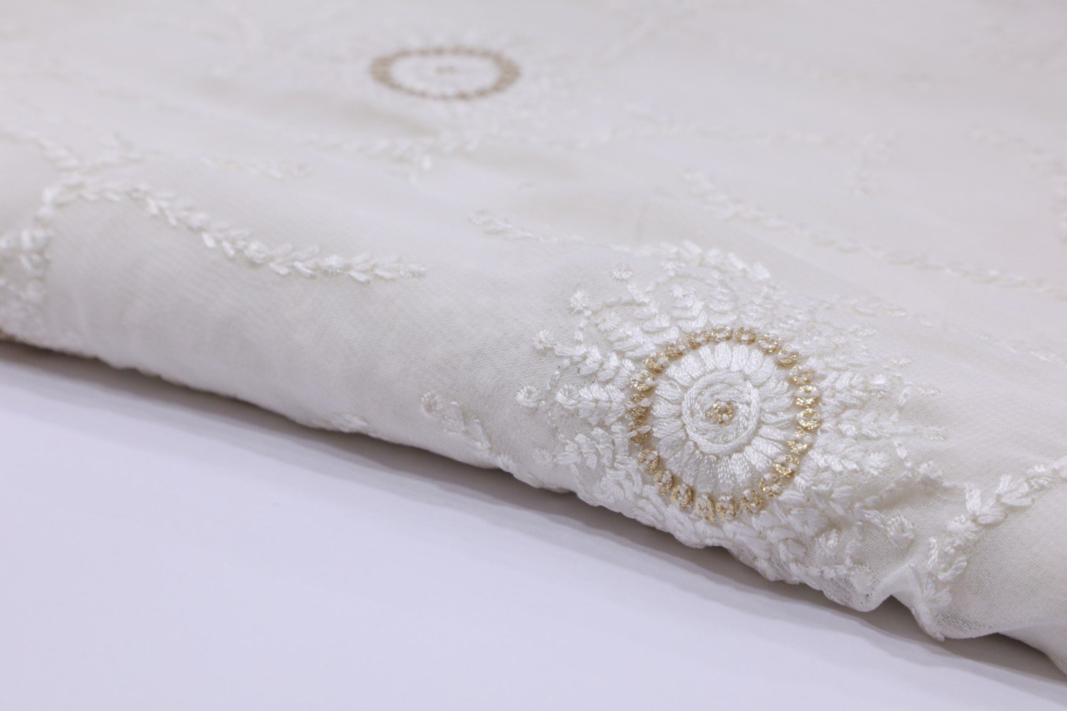 DIABLE WHITE GEORGETTE LAKHNAVI & TIKKI EMBROIDERY WORK 2368