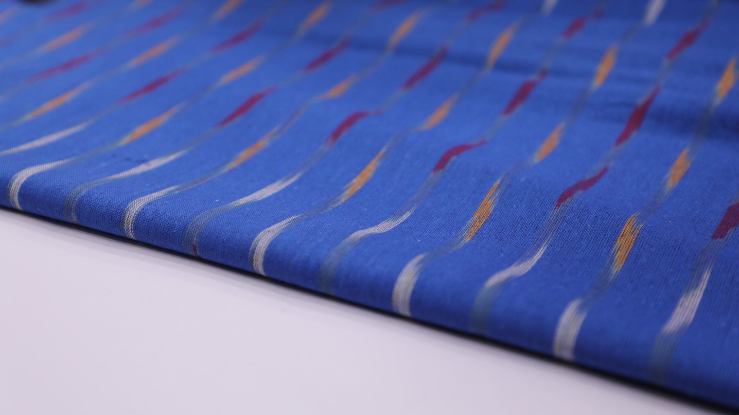 CURIOUS BLUE COLOR COTTON IKAT GEOMETRIC CHAIN PATTERN FABRIC - 4117