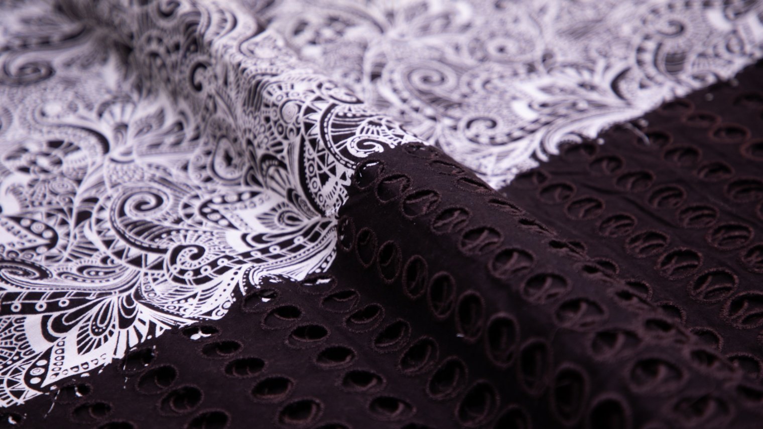 BARBIE PINK COLOR COTTON JAIPURI SCREEN DIGITAL ABSTRACT SHADES FLORAL PRINT WITH CHICKEN WORK FABRIC 11561