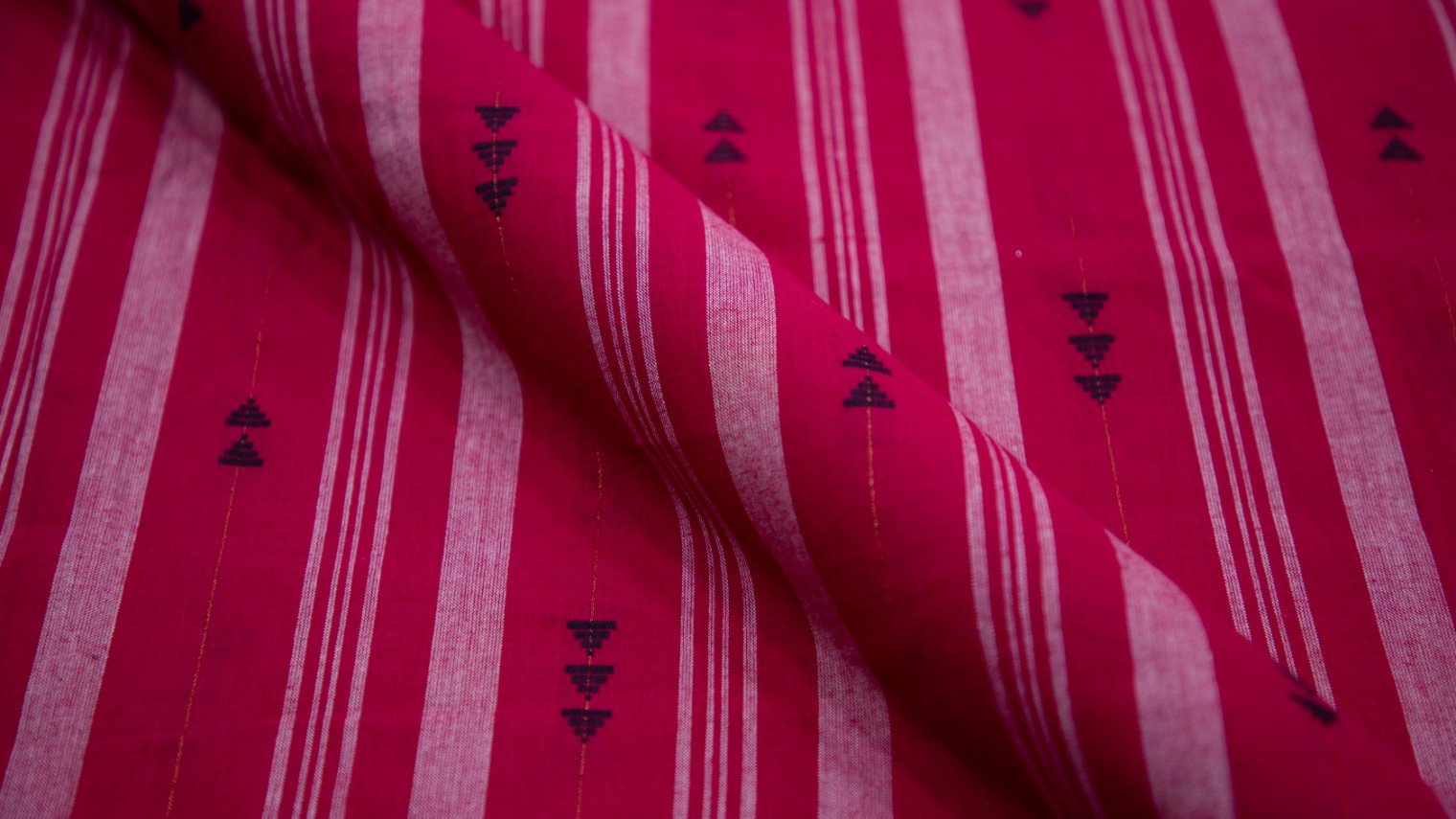 BRIGHT SUN YELLOW COLOR TWOTONE TEXTURE SLUB RAYON FABRIC 9648