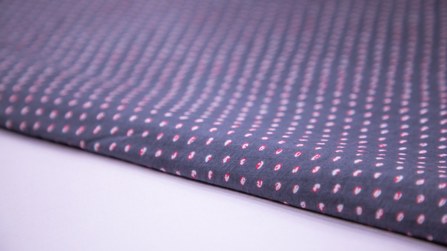 STONE GREY COLOR COTTON SCREEN PRINT JAIPURI RED MOTIF FABRIC - 5771