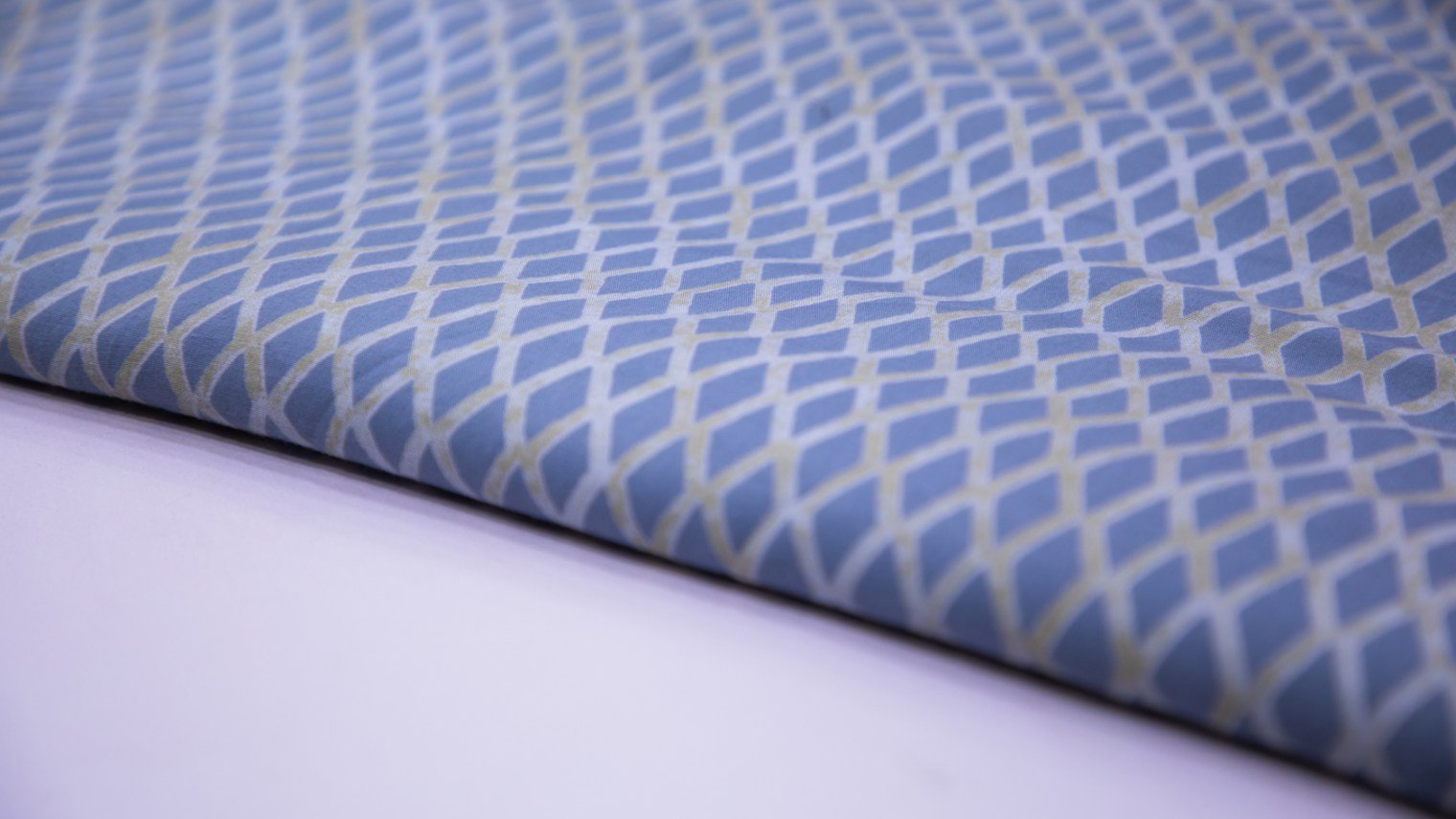 ICE BLUE COLOR RAYON DIAMOND MOTIF PATTERN SCREEN PRINT FABRIC - 5874