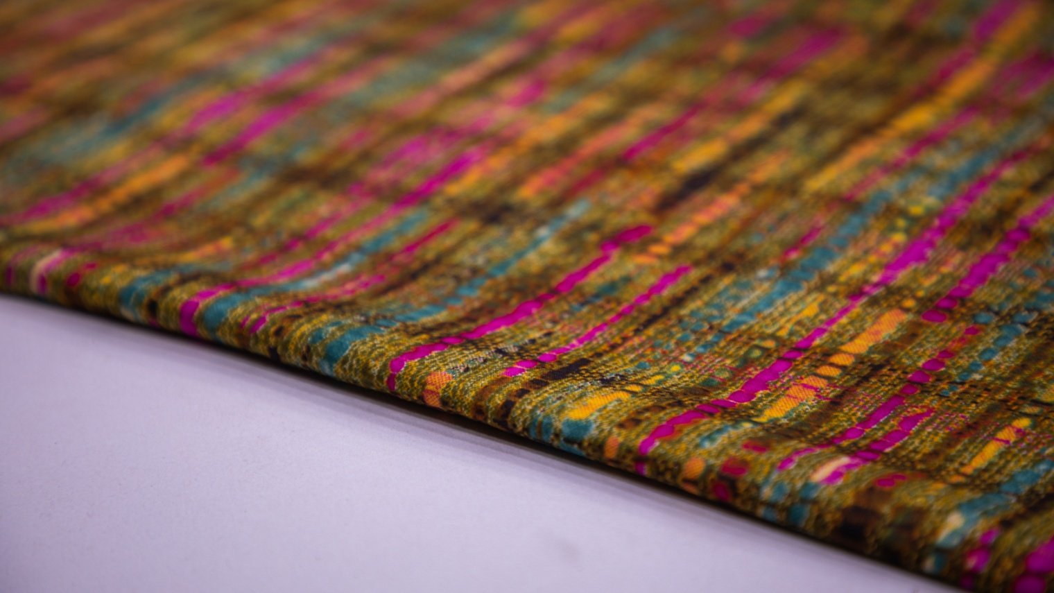 DARK OLIVE GREEN COLOR COTTON SCREEN PRINT 60-60 ABSTRACT PATTERN FABRIC - 5917