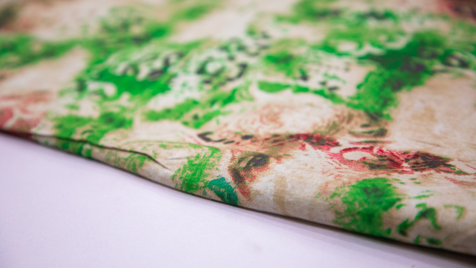 TUSSER BEIGE COLOR GLACE COTTON ABSTRACT PATTERN SCREEN PRINT 5971