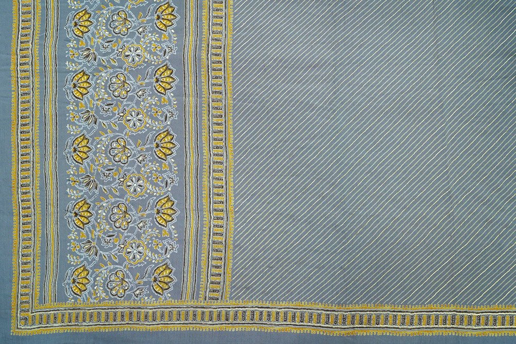 FAIRYTALE GREY COLOR MUSLIN SILK FLORAL & ABSTRACT BOX WITH GOLD METALIC FOIL LAYER CHAIN PATTERN PRINTED FABRIC  11602