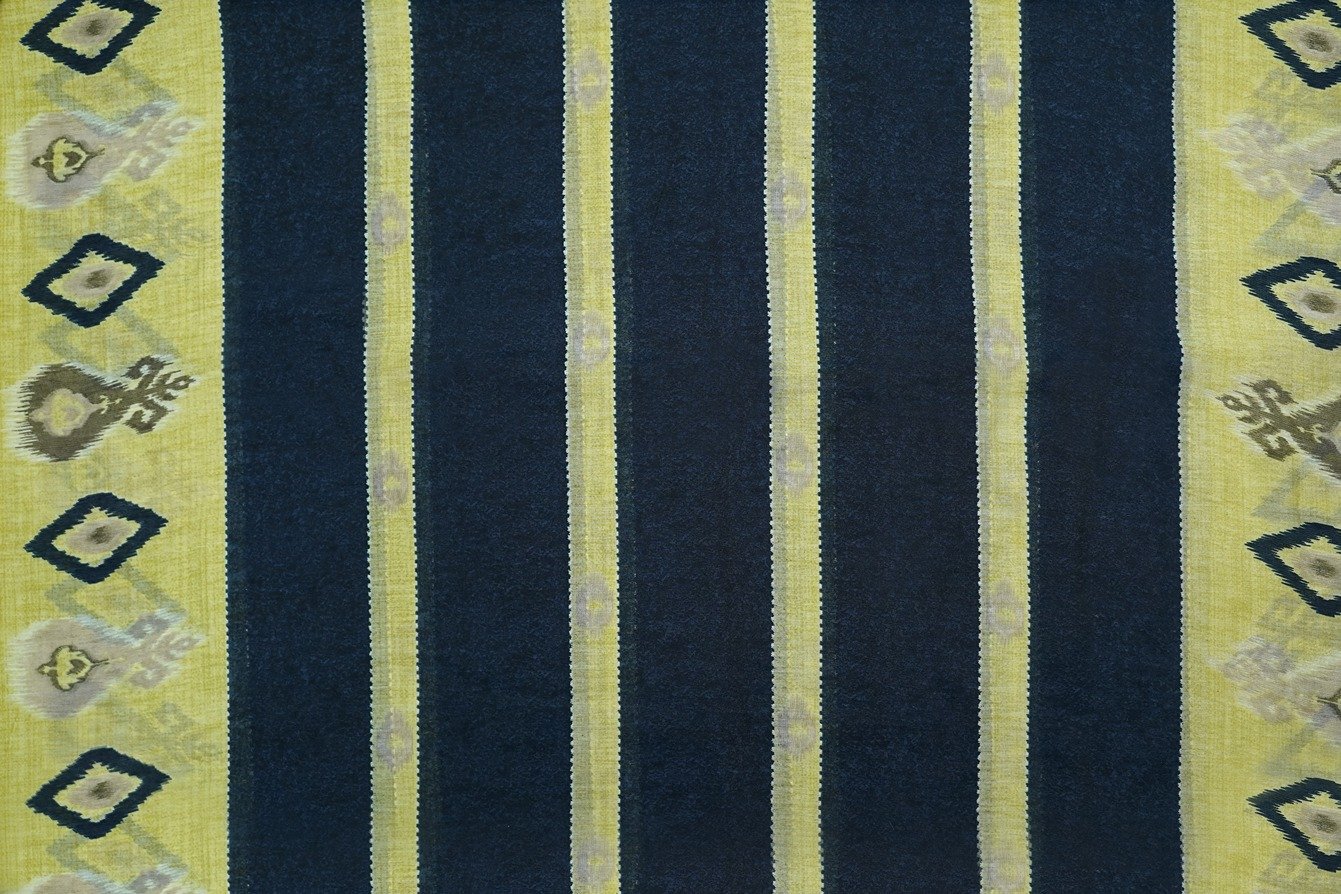 FAIRYTALE GREY COLOR MUSLIN SILK FLORAL & ABSTRACT BOX WITH GOLD METALIC FOIL LAYER CHAIN PATTERN PRINTED FABRIC  11602