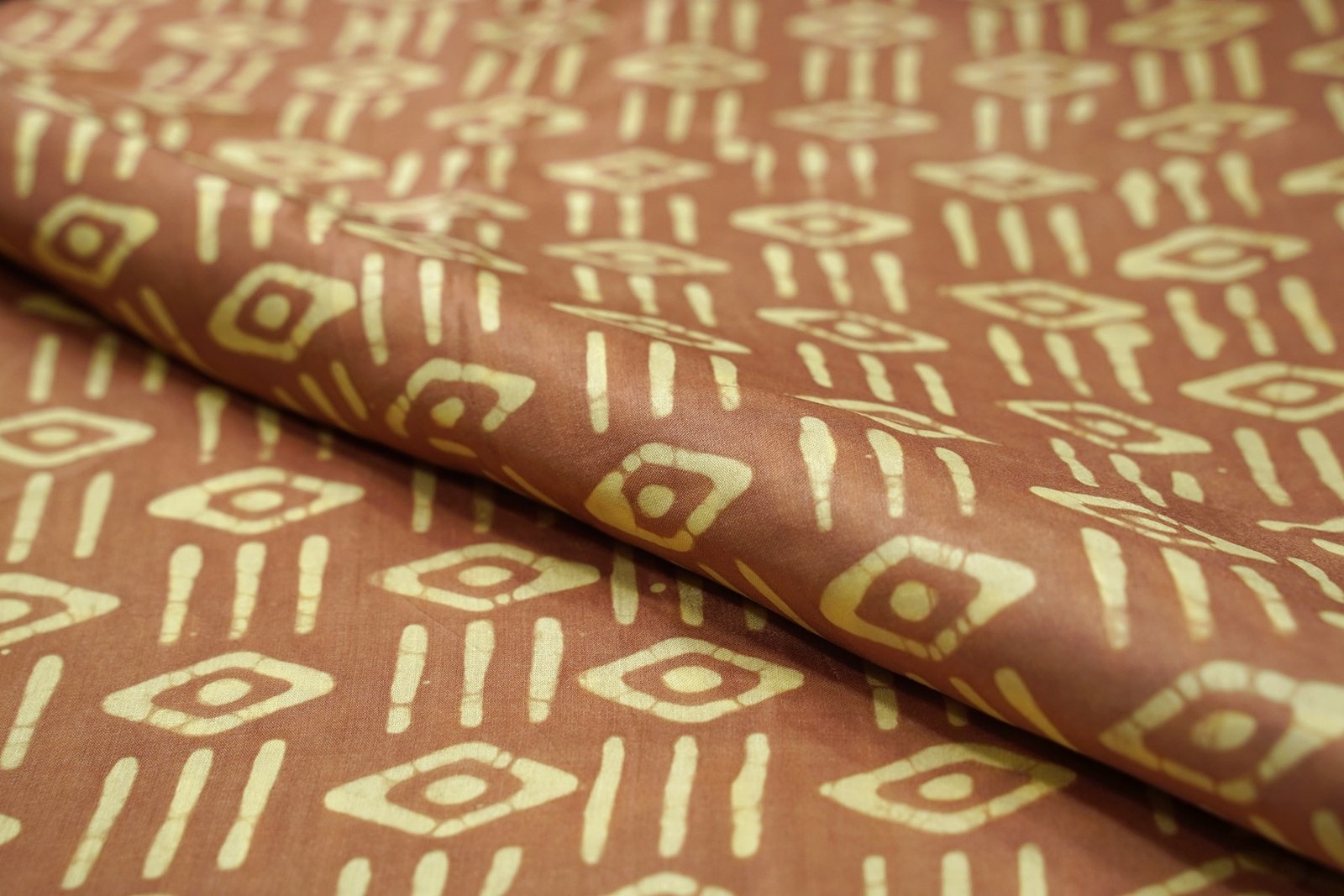 MOCCASIN BEIGE COLOR CREAM DIAMOND & LAYERS BATIK PATTERN MODAL SILK PRINT 10176