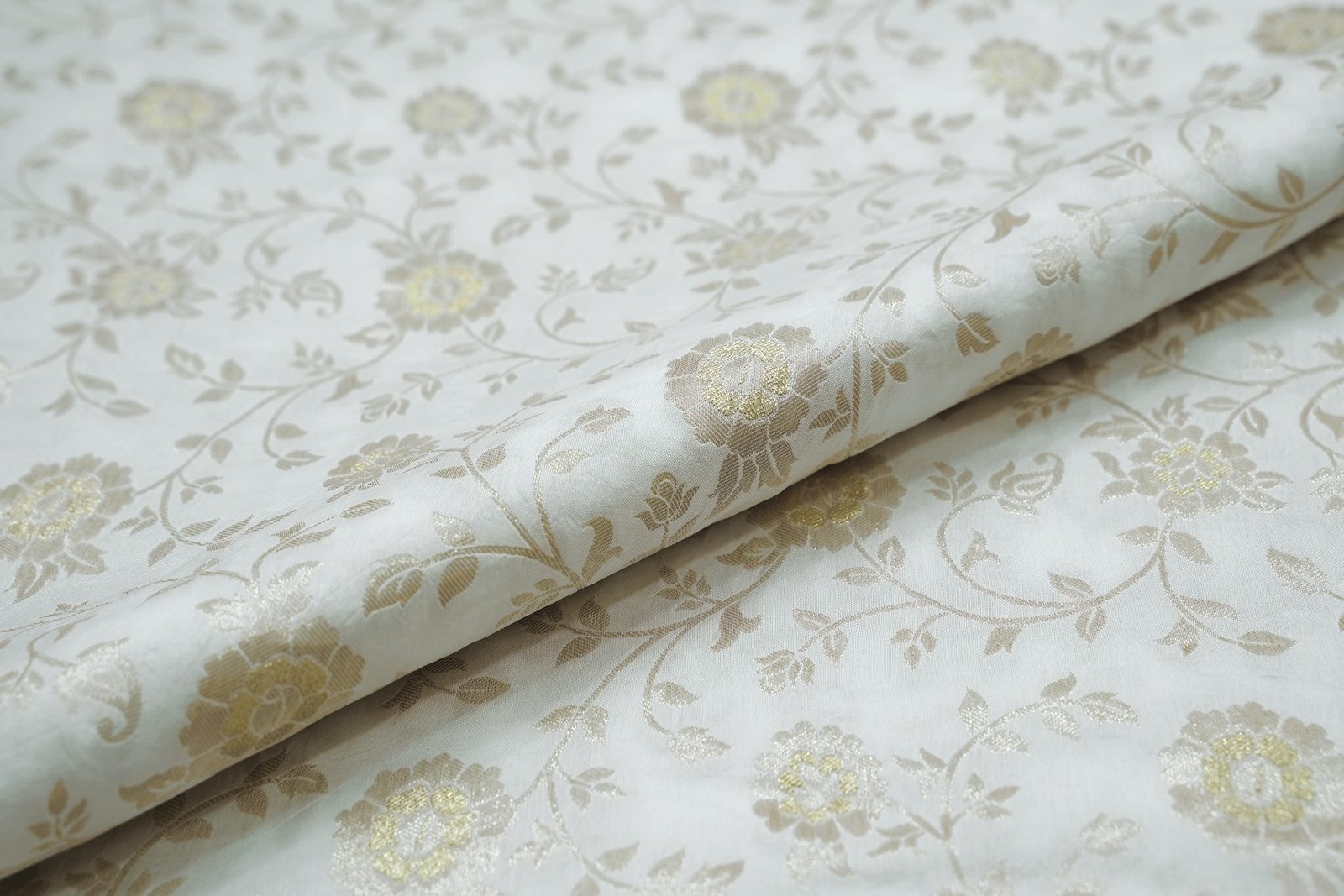 COCONUT CREAM COLOR GOLD ZARI WEAVE KASAB ALLOVER PATTERN DOLA SILK BROCADE FABRIC 10193