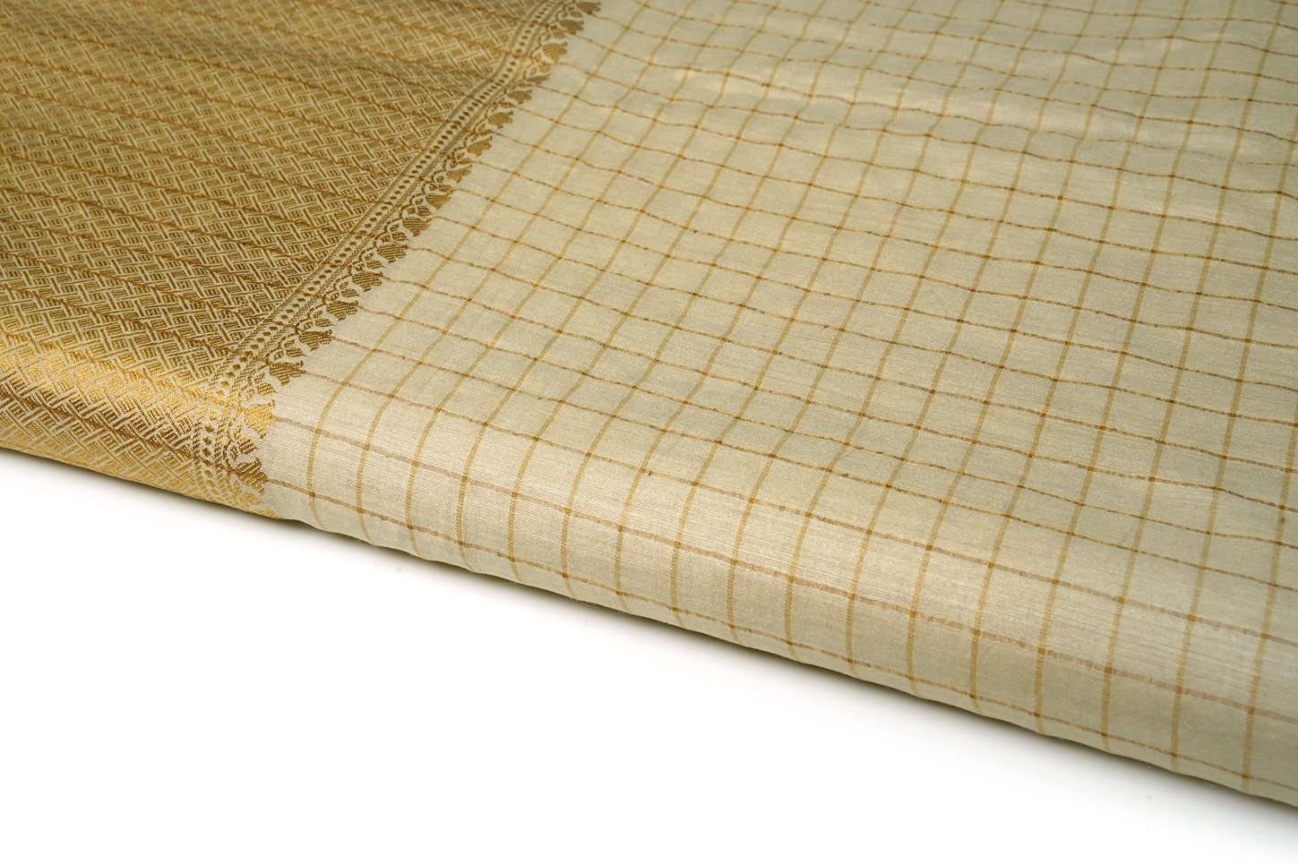 DIABLE OFFWHITE COLOR PURE MUNGA SILK  COPPER WEAVE MOTIF PATTERN BROCADE FABRIC 11219