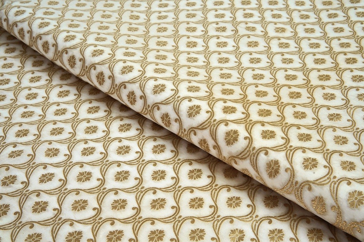 DIABLE CREAM COLOR BANARASI CHANDERI METALIC ANMOL GOLD LEHERIYA PATTERN PORY BROCADE FABRIC 11123