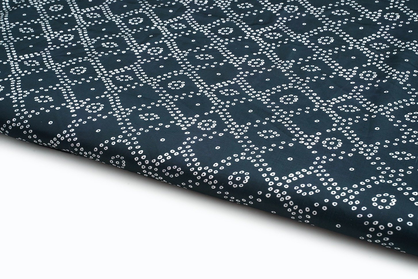 BRICK RUST BROWN COLOR POLY MODAL SILK CREAM BANDHNI CHAIN PATTERN PRINTED FABRIC 10288