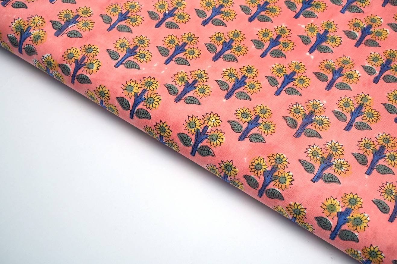 DUSTY CREP PINK COLOR COTTON GAMTHI HANDBLOCK FLORAL MOTIVE PATTERN PRINTED FABRIC 8661