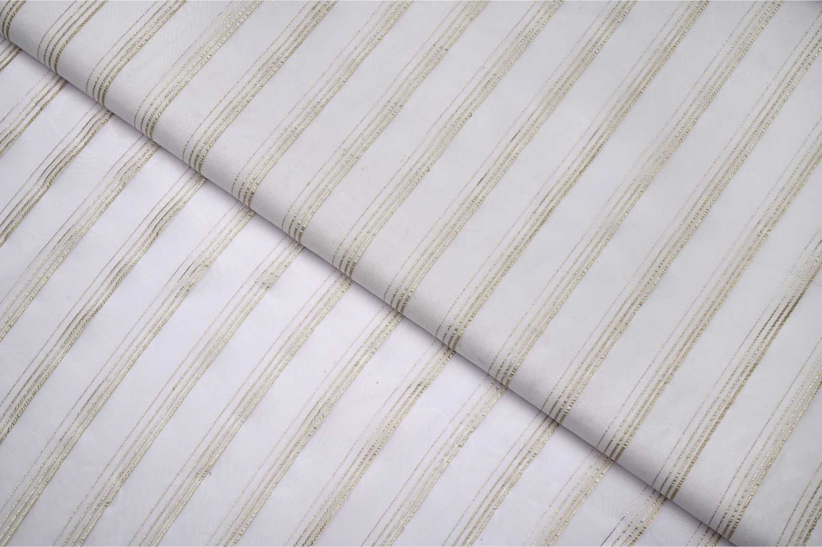 DIABLE  OFF WHITE COLOR WISCOSS GEORGET GOLD EMBOSS CRUSH WEAVE LEAF  MOTIVE PATTERN JAQARD FABRIC 10788